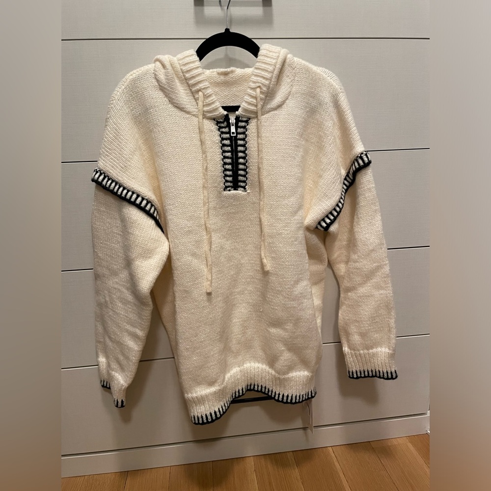 Off white sweater, size medium